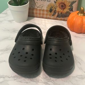 Toddler crocs